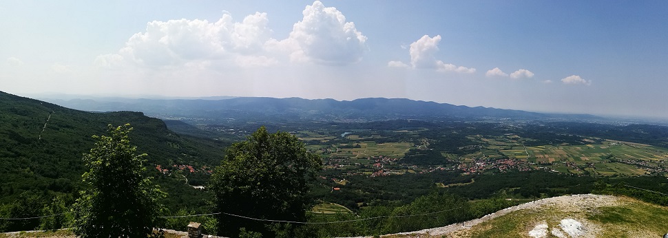 Pogled v dolino